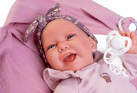 Muñeca recién nacida Carla 42 cm con fular portabebé